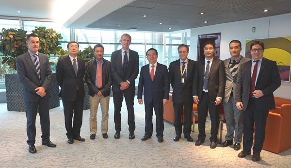 Chủ tịch Hội đồng thành viên Tập đoàn Dầu khí Việt Nam tháp tùng Chủ tịch nước thăm chính thức Ý và làm việc với đối tác tại Anh