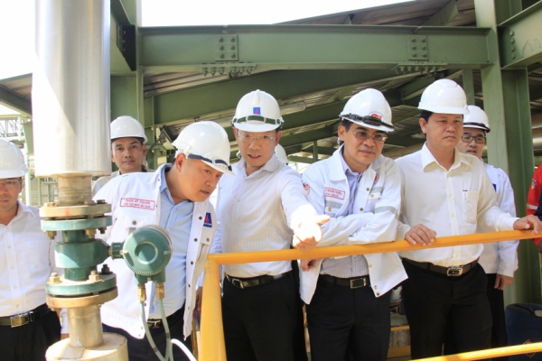 Lãnh đạo Tập đoàn Dầu khí Việt Nam kiểm tra tình hình Nhà máy nhiên liệu sinh học Bình Phước