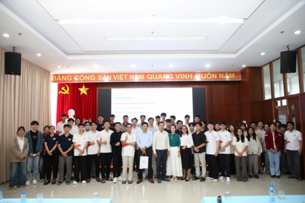 Chuyên gia Zarubezhneft EP Vietnam chia sẻ công nghệ khai thác dầu khí cho sinh viên PVU